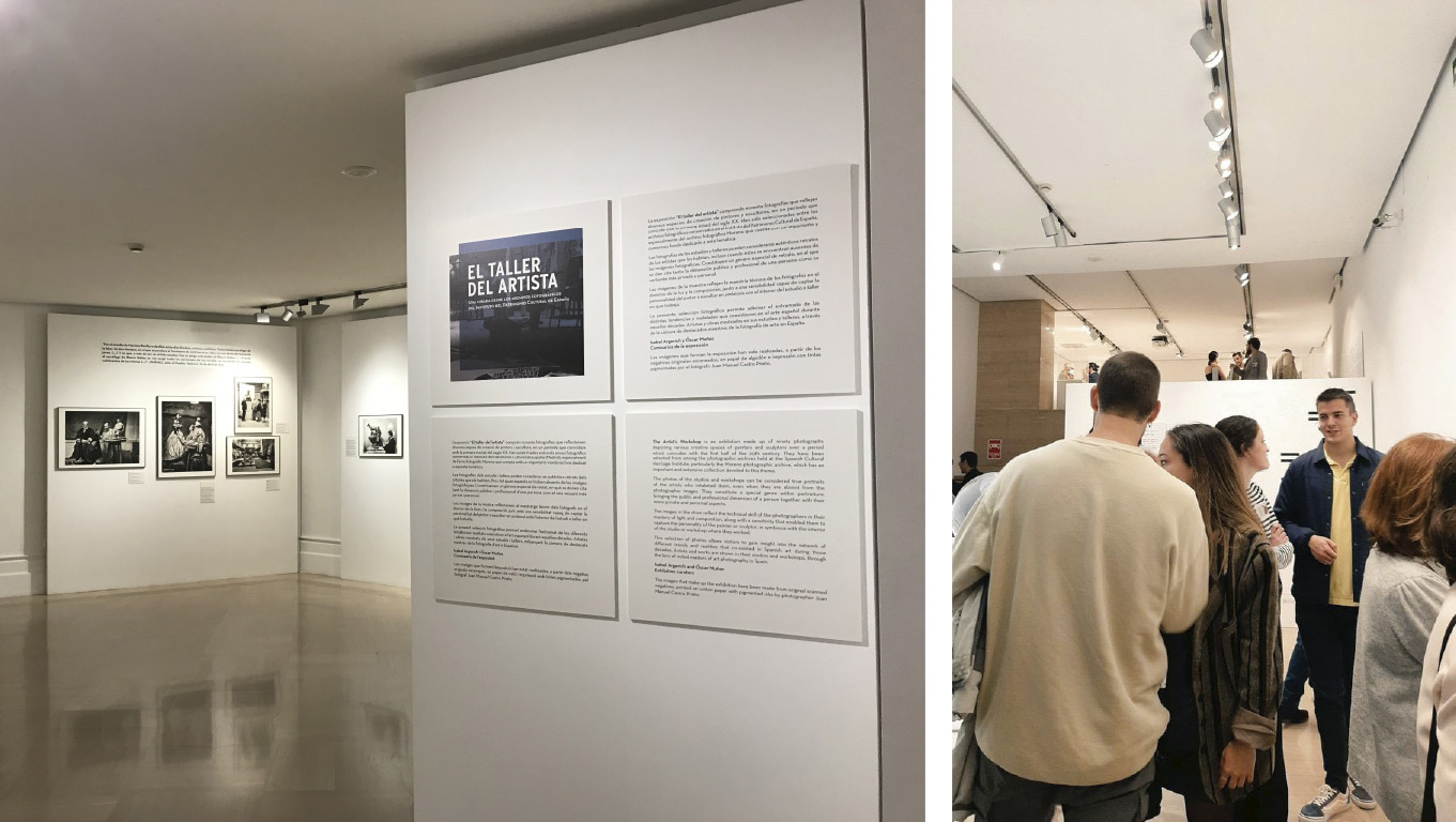 Paneles de sala y visitantes en la exposición El Taller del Artista